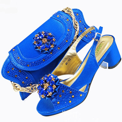 Conjunto de Fiesta Elegante con Zapatos de Tacón Punta Aguda y Bolso de Cristales - Image 5