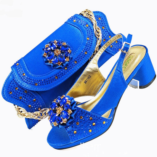 Conjunto de Fiesta Elegante con Zapatos de Tacón Punta Aguda y Bolso de Cristales - Image 5