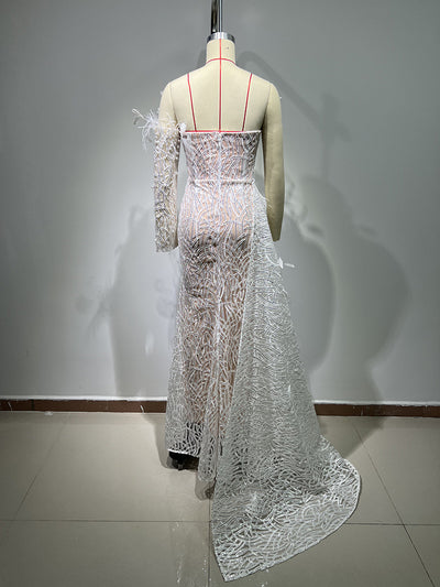 Vestido de Fiesta Elegante con Lentejuelas, Cuentas y Plumas - Image 7