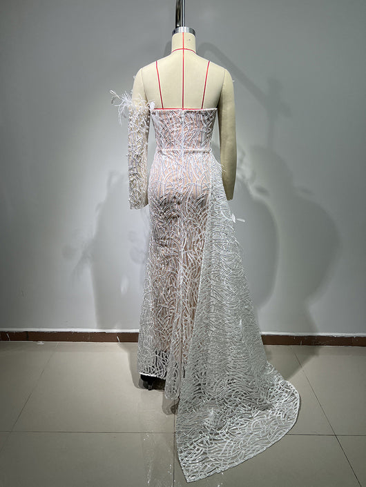 Vestido de Fiesta Elegante con Lentejuelas, Cuentas y Plumas - Image 7