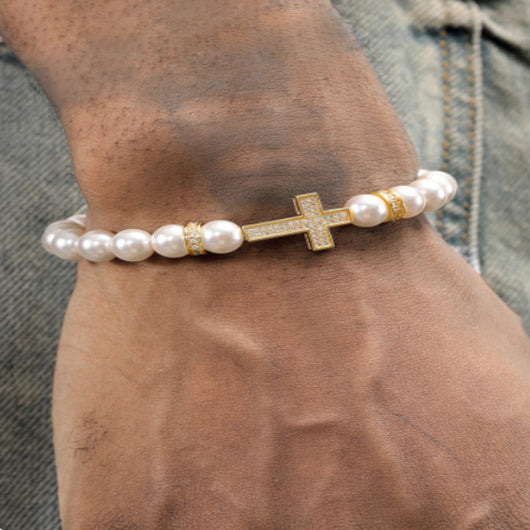 Pulsera de Cruz con Perlas para Mujer - Diseño Versátil - Image 3
