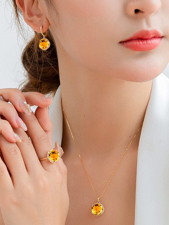 Aretes de Circonita Dorada Estilo Europeo - Elegancia Simulada