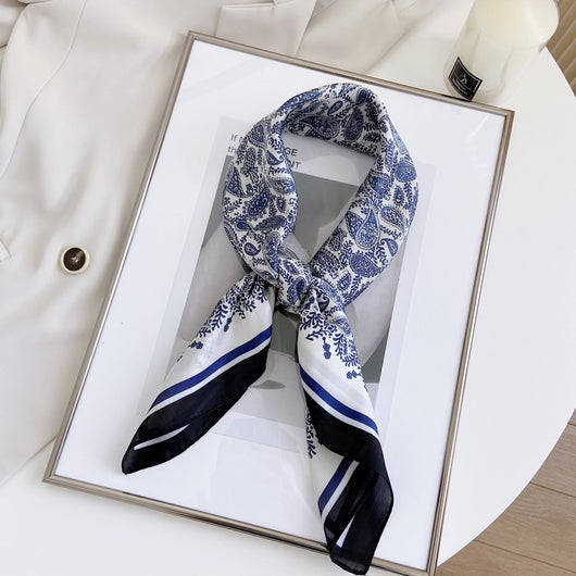 Pañuelo de Seda Cuadrado Rayas Blanco y Negro - Accesorio Versátil para Primavera - Image 5