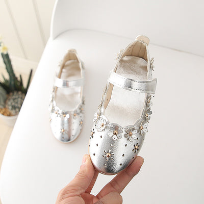 Zapatos Infantiles de Cuero con Flores Caladas - Suela Suave Princesa - Image 7