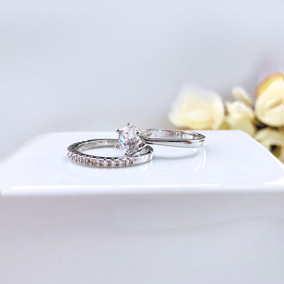Anillo Dorado Seis Garra con Circonitas Microset - Image 10