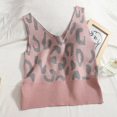 Conjunto Tres Piezas Estampado Leopardo con Chaleco y Cardigan con Capucha - Image 31