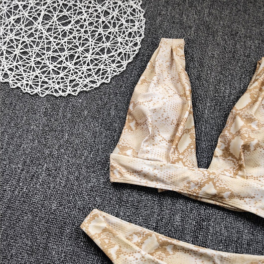 Bikini de Dos Piezas con Estampado de Serpiente y Aberturas - Image 17