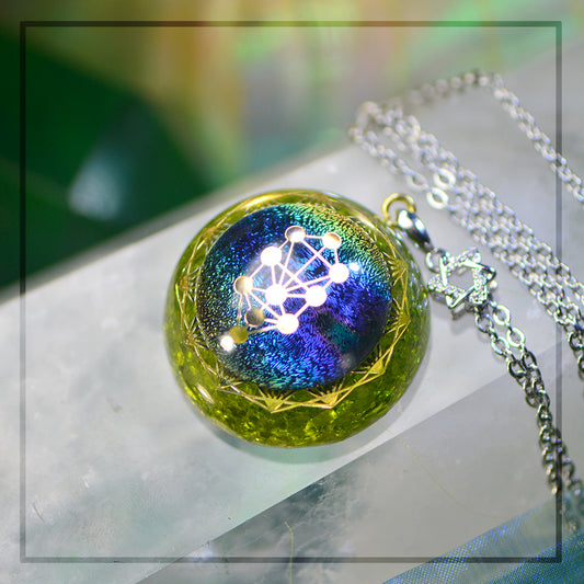 Collar de Cristal Verde de Alta Frecuencia