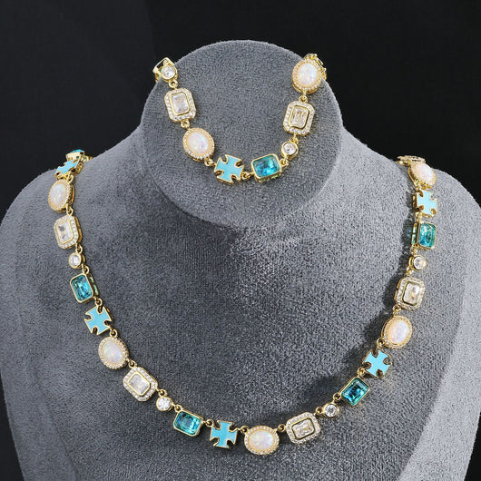 Collar Crucifijo para Hombre con Diseño de Gota Mixta y Efecto Aceite - Image 4