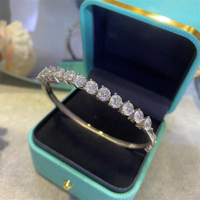 Pulsera de Diamantes Moissanita Color D con Engaste de Cuatro Garras