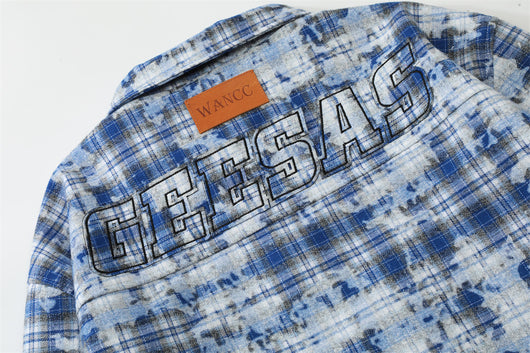 Chamarra de Cuadros Teñida Anudada con Detalles Desgastados para Hombre - Image 8