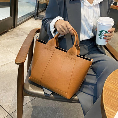 Bolso Tote de Cuero Genuino para Mujer - Diseño Minimalista y Funcional - Image 13