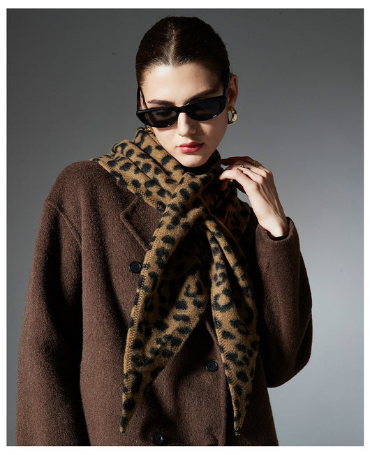Chal Triangular Reversible con Estampado Leopardo - Colección Otoño Invierno - Image 20