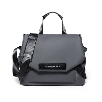 Bolsa Crossbody Impermeable para Ciclismo y Viajes - Compacta y Resistente - Image 7