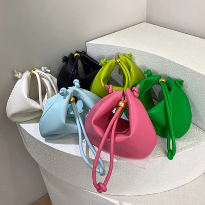 Bolso Axilar de Cuero Vacuno Tejido Liso con Detalles Dorados - Image 19