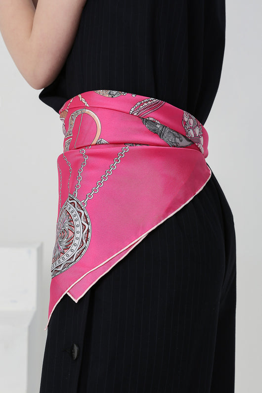Pañuelo de Seda Estampado Fucsia - Image 16