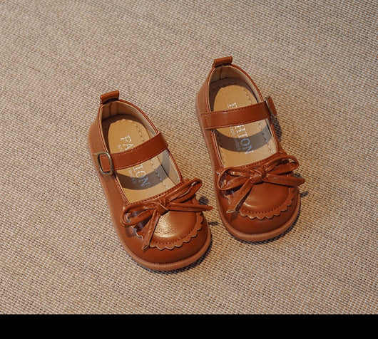 Zapatos Escolares de Cuero para Niños con Velcro y Suela Antideslizante - Image 9