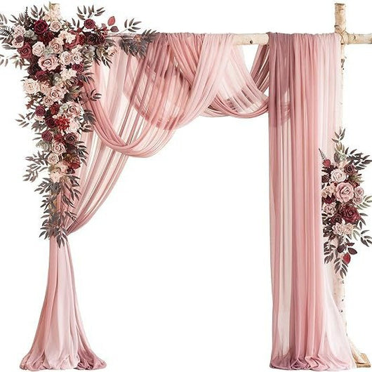 Arco de Bodas con Decoraciones Florales Colgantes - Image 12