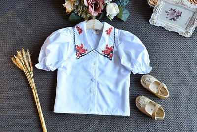 Conjunto Infantil Blusa con Cuello Bordado y Falda Denim - Image 4