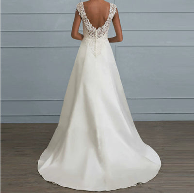 Vestido de Novia Sirena Asimétrico con Encaje y Cola Trailing - Image 7