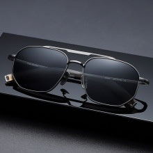 Gafas de Sol Polarizadas Titanio para Conducción - Protección UV Total - Image 9