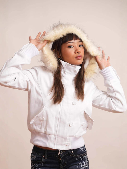 Chaqueta Corta para Mujer con Capucha Forrada en Pelaje - Image 8