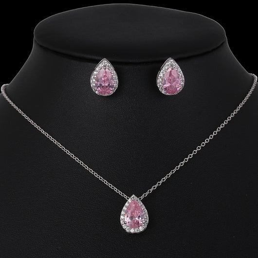 Conjunto de Aretes y Collar con Circonitas en Forma de Gota - Image 6