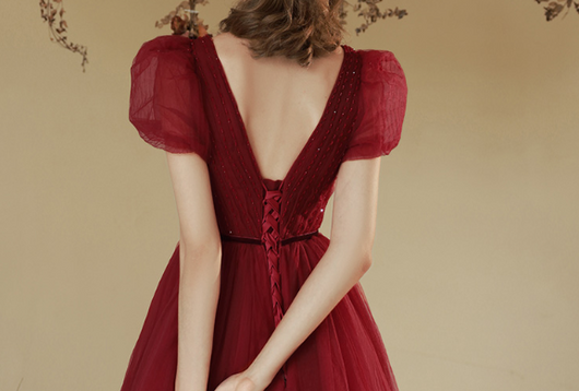 Blusa Rojo Vino con Mangas Abullonadas - Diseño Minimalista - Image 12