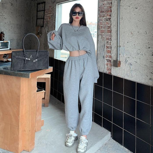 Conjunto Crop Top y Pantalón Cintura Alta Estilo Hyuna