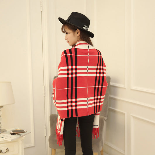 Capa Poncho Escocés con Borlas - Abrigo Elegante para Mujer - Image 12