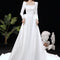 Vestido Minimalista Hepburn con Cola Elegante