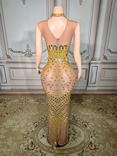 Vestido Halter de Lentejuelas Espejo con Cola Elegante - Image 10