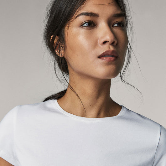 Camiseta Base Impermeable Blanca Ajustada - Image 12