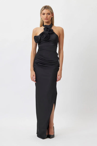 Vestido Largo Blanco con Halter Floral de Diseño Elegante - Image 25