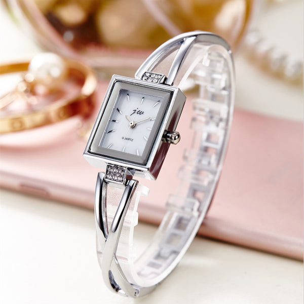 Reloj de Pulsera Electrónico Retro para Mujer con Banda de Acero Inoxidable Resistente al Agua