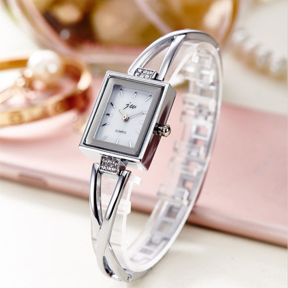 Reloj de Pulsera Electrónico Retro para Mujer con Banda de Acero Inoxidable Resistente al Agua