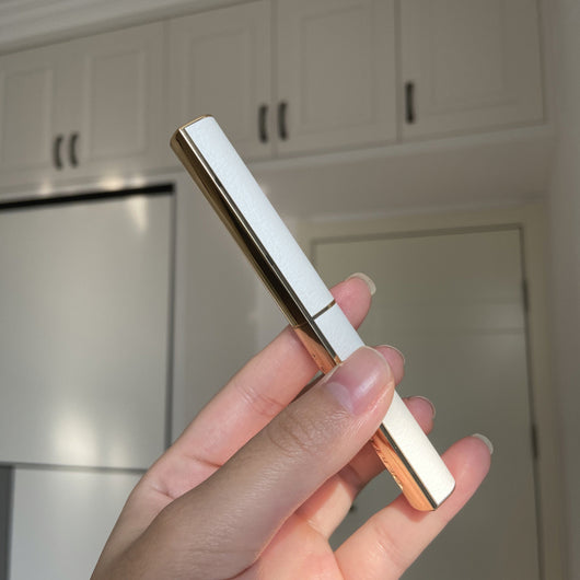 Diario Elegante con Tubo de Labial Integrado - Image 10