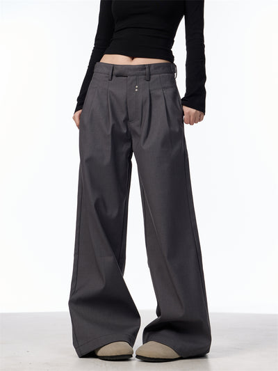 Pantalón Casual Holgado con Pliegues Dobles y Remaches - Image 11