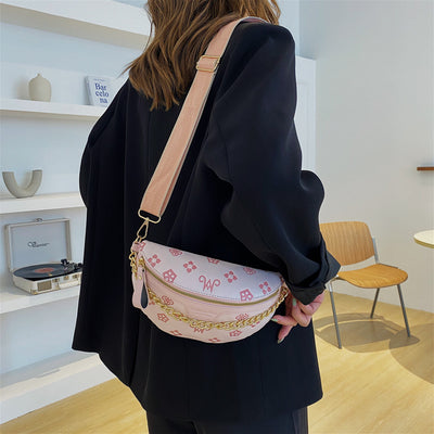 Bolsa de Hombro con Cadena de Cruz Grabada - Image 3