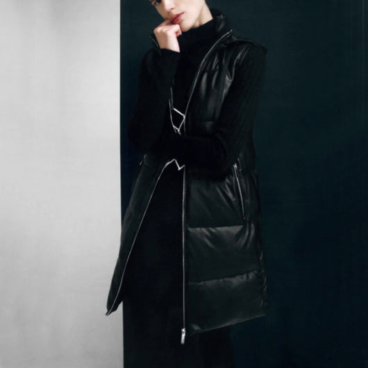 Chaleco Acolchado Negro con Capucha - Diseño Moderno en Cuero Sintético - Image 11