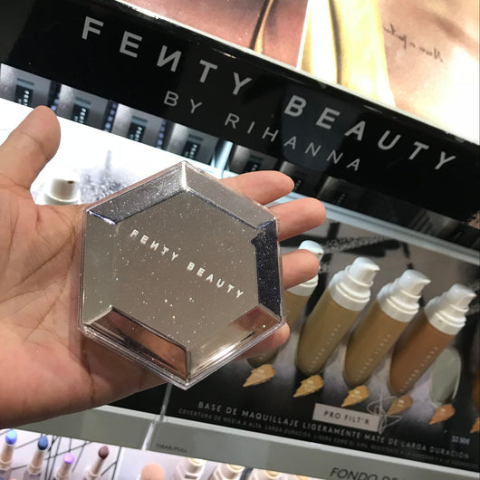 Polvo Iluminador Diamond Bomb de Fenty Beauty - Image 11