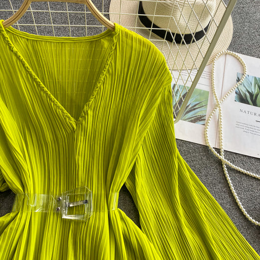 Blusa Suelta de Gasa con Escote en V y Pliegues - Image 9