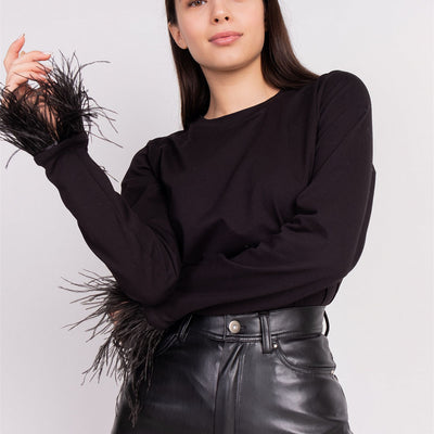 Blusa Casual para Mujer con Cuello Redondo y Detalles de Plumas - Image 8