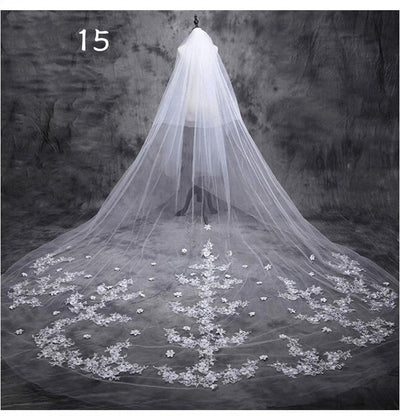Vestido de Novia Lujo con Cola Larga y Velo de Hada Mágica - Image 10