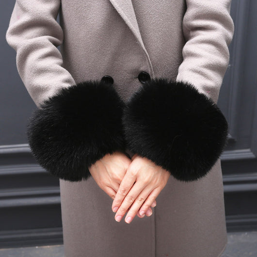 Chaqueta Acolchada con Puños de Piel Sintética de Zorro - Image 8