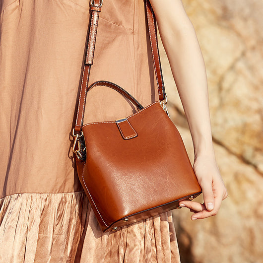 Bolsa de Cuero Encerado para Mujer - Bandolera Tipo Balde Portátil - Image 15