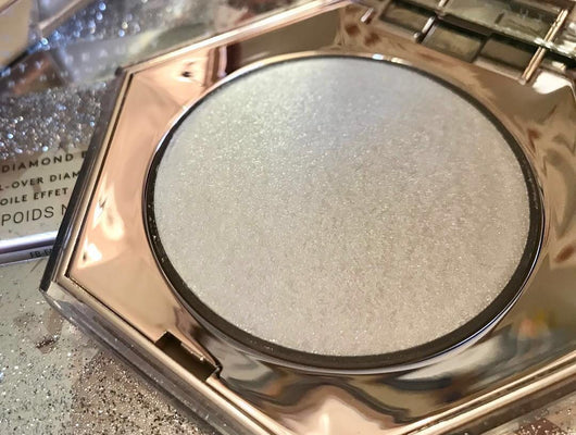Polvo Iluminador Diamond Bomb de Fenty Beauty - Image 7