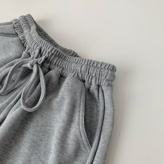 Shorts Deportivos de Pierna Ancha con Ajuste Versátil - Image 20