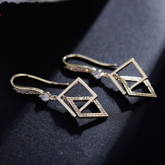 Aretes Geométricos de Diamante - Diseño Femenino Elegante - Image 5