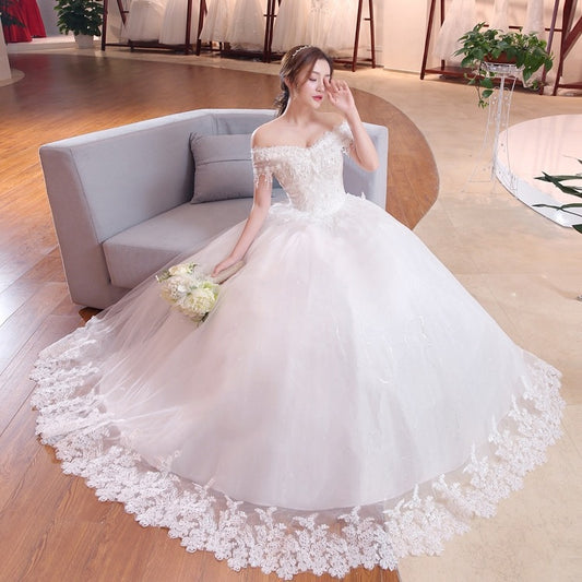 Vestido de Novia Talla Grande con Encaje y Hombros Descubiertos - Image 2